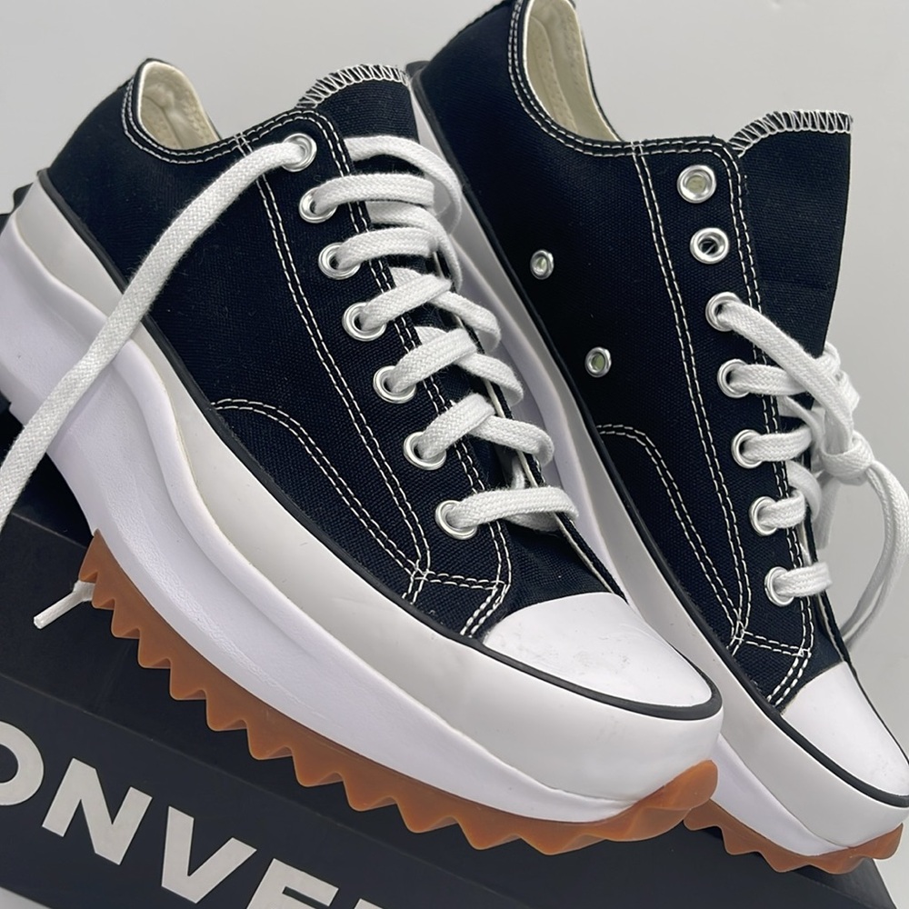 Converse Men’s RUN STAR HIKE OX BLACK/WHITE/GUM 168816C
Platforms Sneakers - Picture 6 of 16